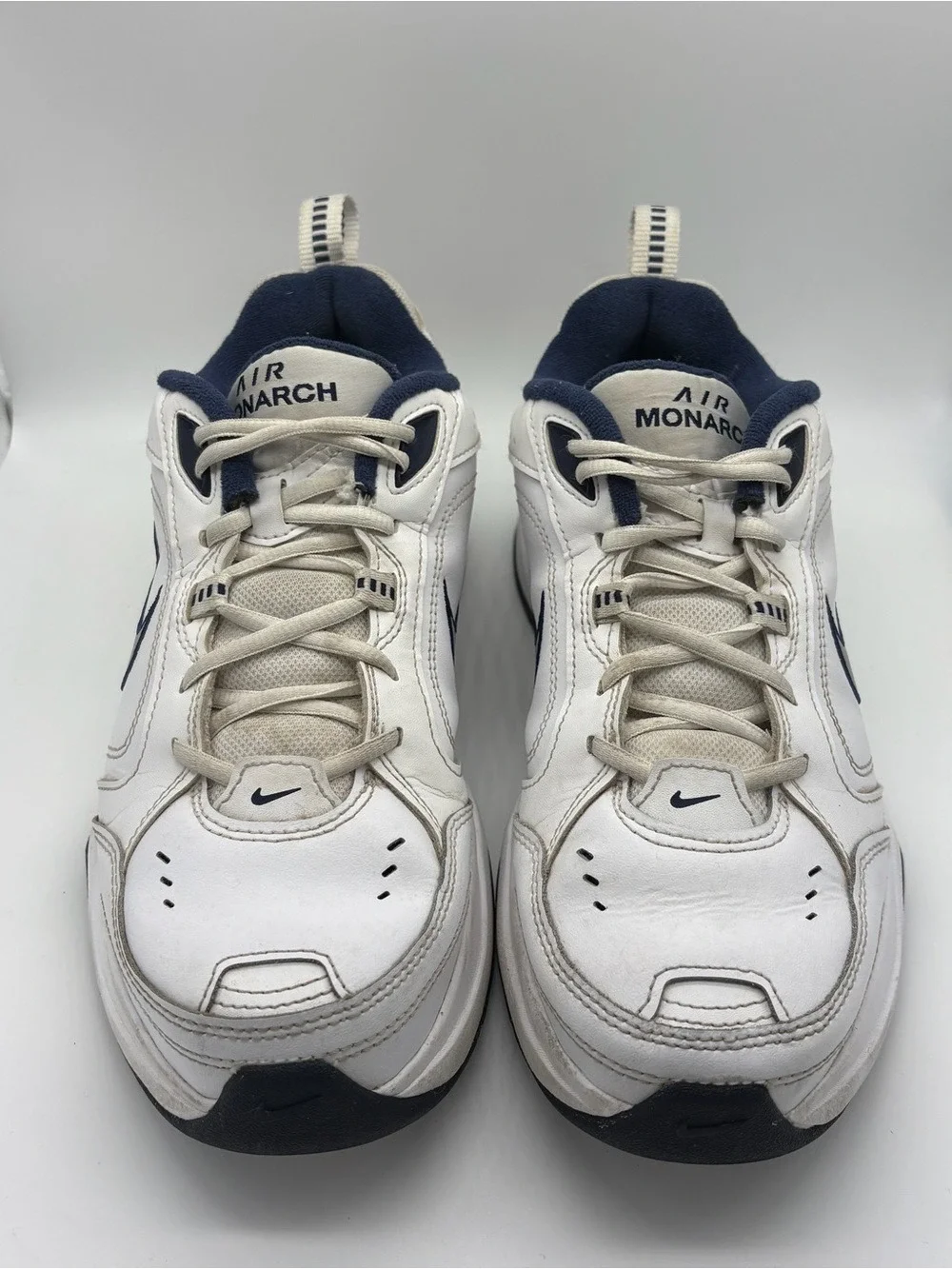 Nike Men’s Air Monarch White and Navy Dad Athletic Sneakers Size 9.5